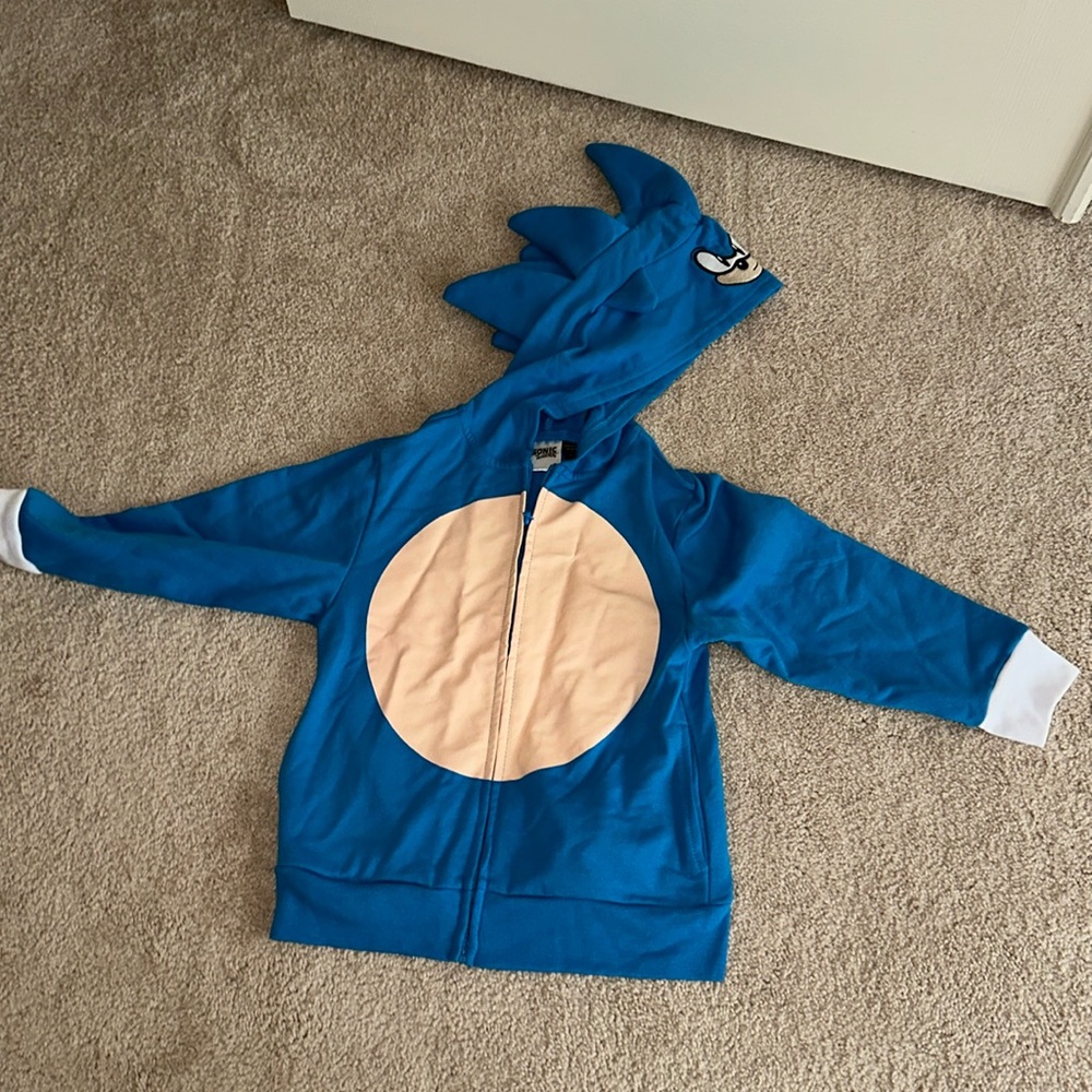 Sonic the hedgehog size xs kids zip up